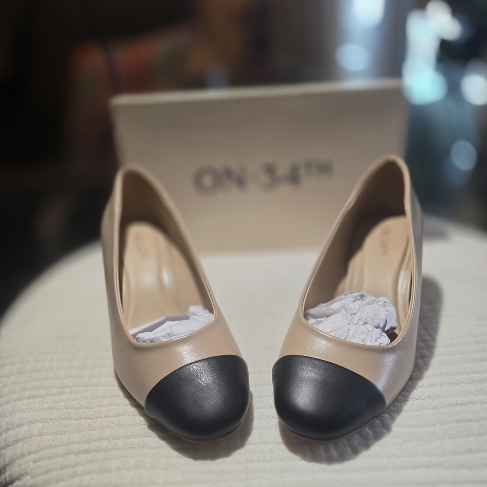 ON 34TH Women's Beige and Black Heels